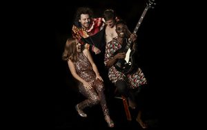 METRONOMY + DENAI MOORE - Days Off Festival @ Philharmonie de Paris