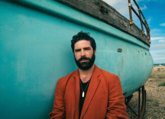 YANNIS & THE YAW © Kit Monteih